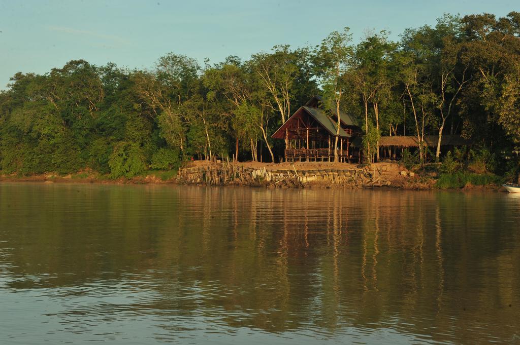 Borneo Natural Sukau Bilit Resort Bagian luar foto